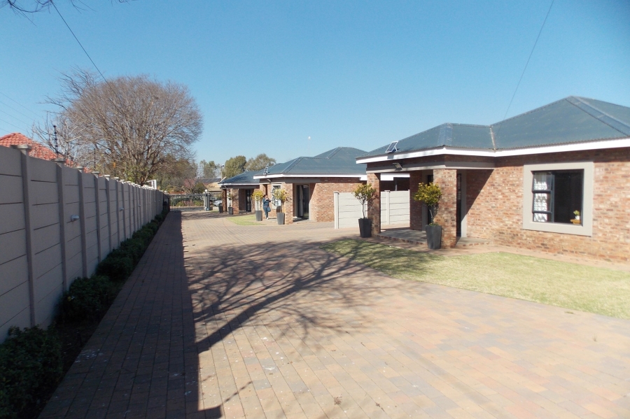 2 Bedroom Property for Sale in Wilkoppies North West